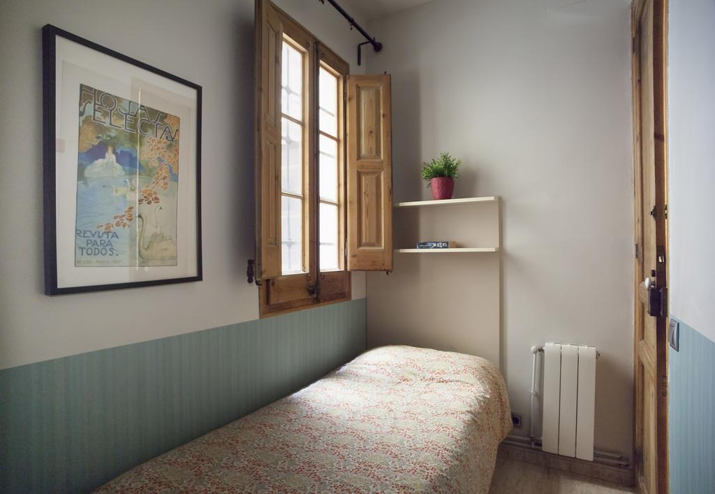 Aparteasy - Authentic Family Apartment Barcelona Exterior foto